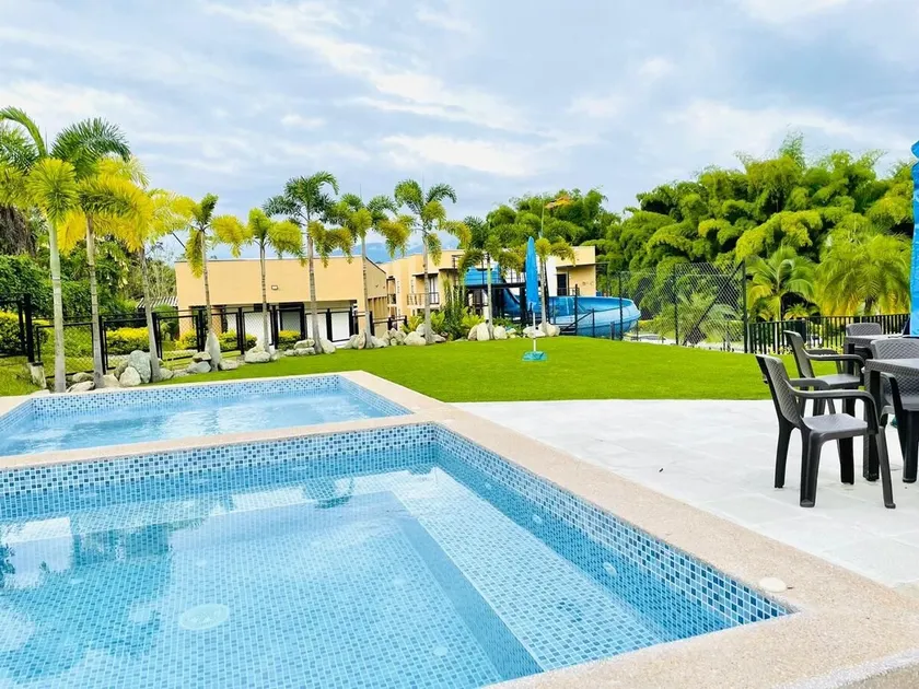 F Eje Cafetero Vacation Resort Air - Image 1