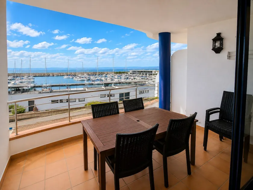 Apartaments Club Nàutic Xaloc strandpromenade - Image 1