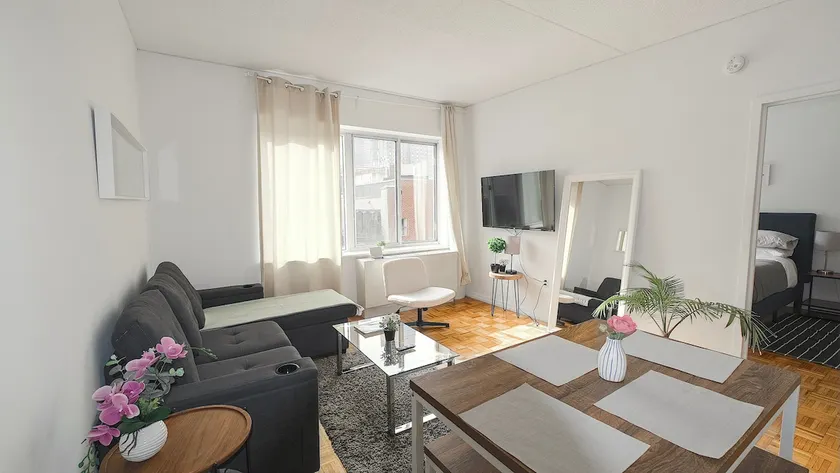 Lux 1 bedroom in the Heart of Hell's Kitchen! - Image 1