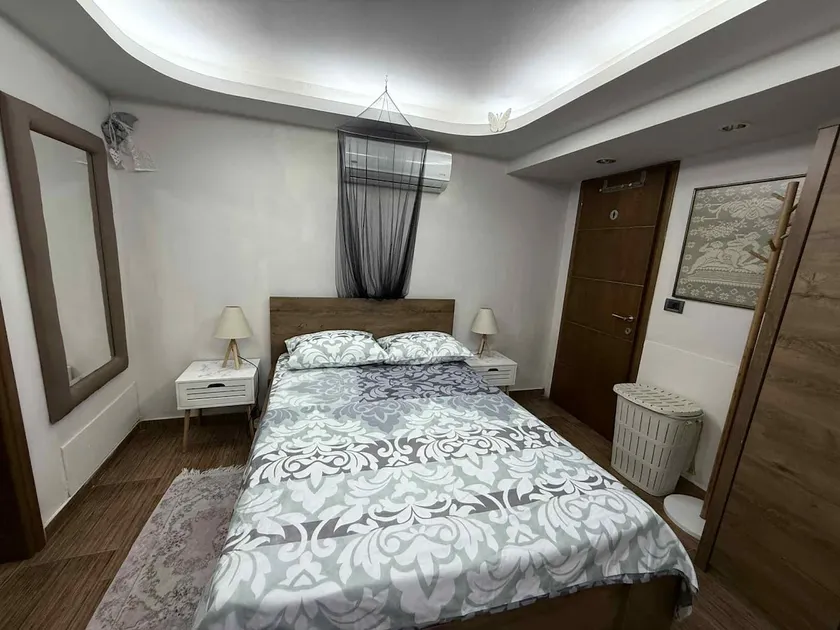 STONE HOUSE MELINA - Image 1