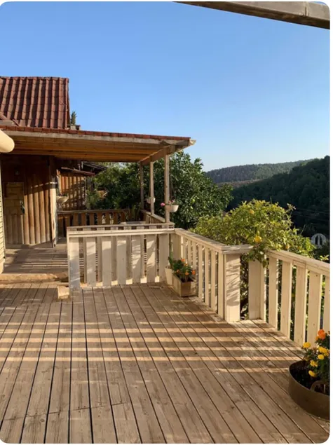 Beautiful log cabin between Carmel/Jezreel Valley - Image 1