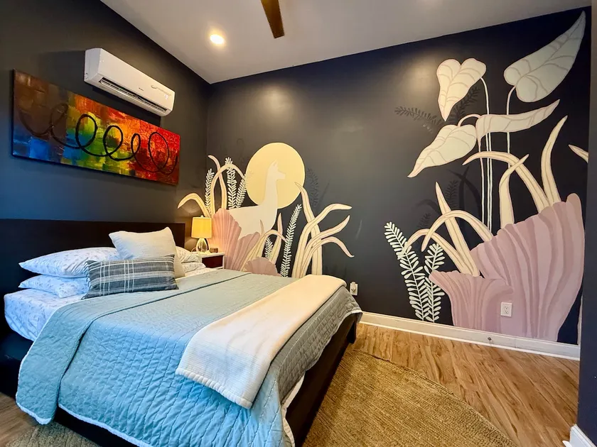 Llama-Theme Apartment - Image 1
