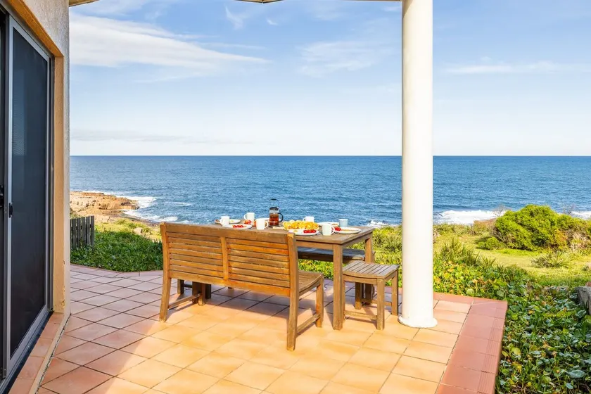 'Ocean Views' 4 Ocean Street: lujo con aire acondicionado y hermosas vistas al océano - Image 1