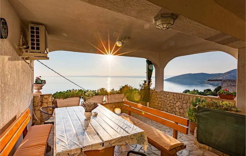 2 Bedroom Stunning Apartment In Stara Baska - Image 1