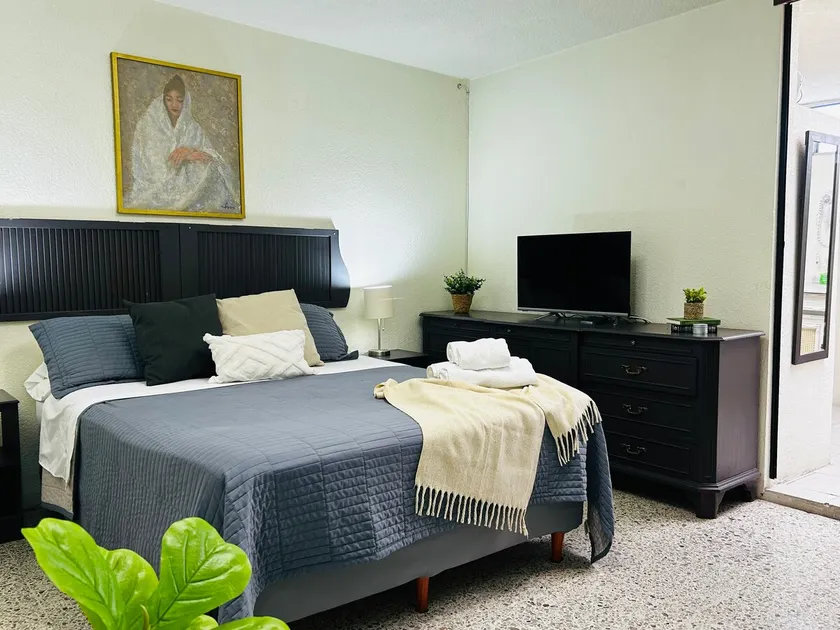 QJ4 2P Loft w Kitchennette ☆ Near Dwntwn ☆ - Image 1