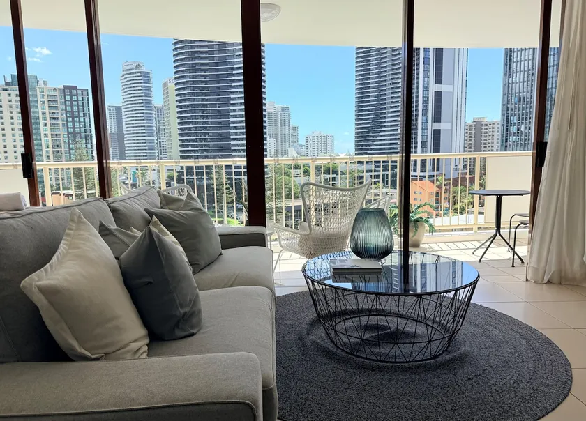 Family Studio Ideal Location - Image 1