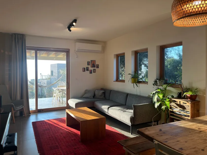 Quiet cottage in the pastoral Galilee hills - Image 1