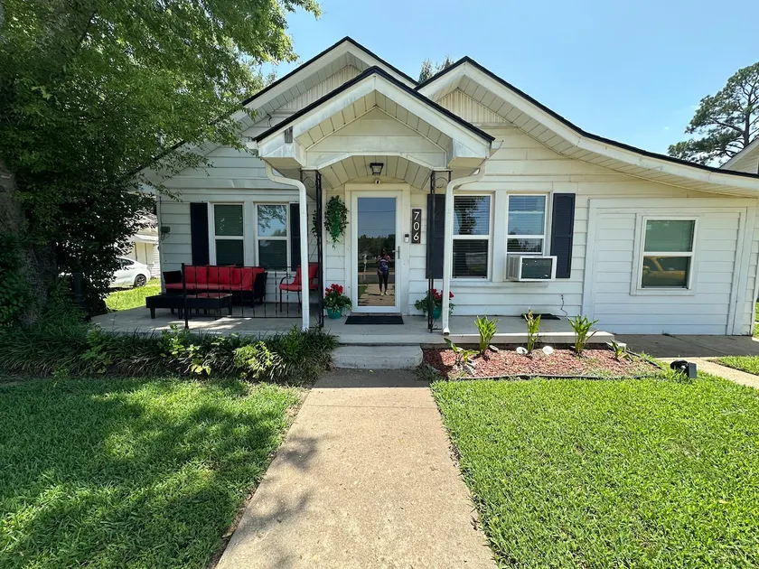 Kilgore's Best Location & Spacious Stay - Image 1