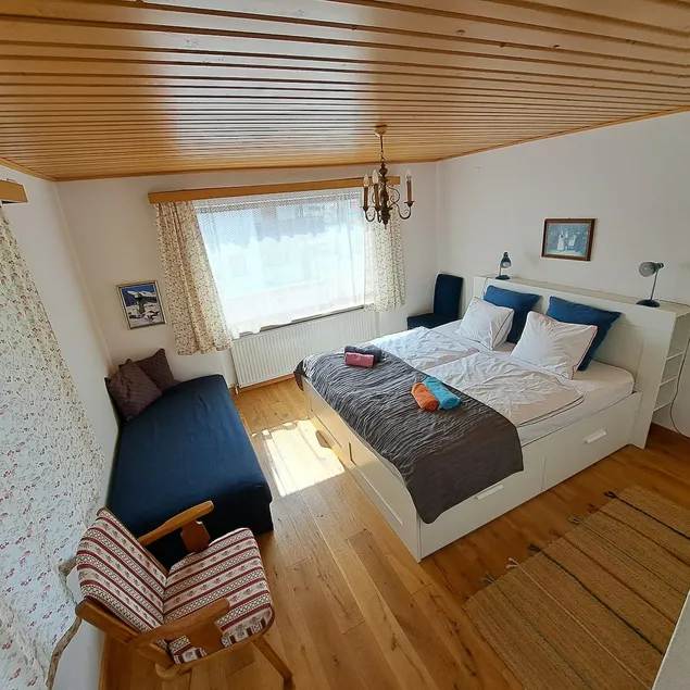 Tiroler Chalet Heckenrose Top 2 - Image 1