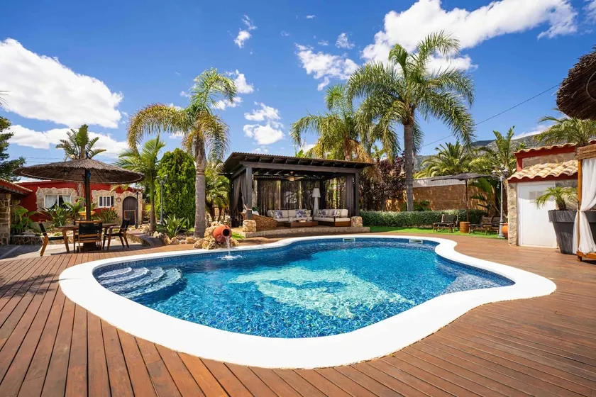 Chalet Relax with private pool-JoanAndreuCalvet - Image 1