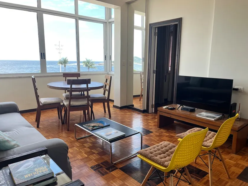 AMAZING BEACH FRONT IN COPACABANA - Image 1