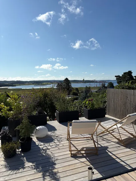 Spacious villa overlooking Onsalafjorden - Image 1