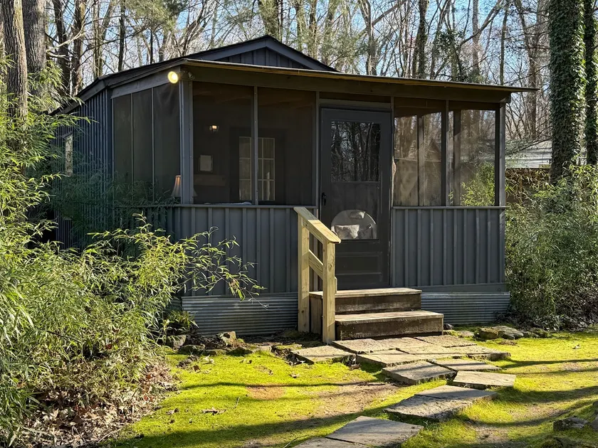 Wynnewood ”Jettie Jewel” Cottage 1 BDRM/2 Person - Image 1