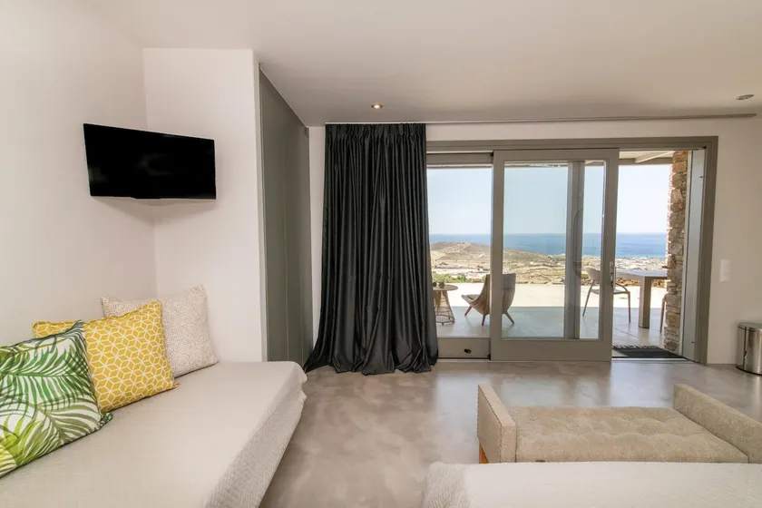 Tinos Prinos Junior Suites - Image 1
