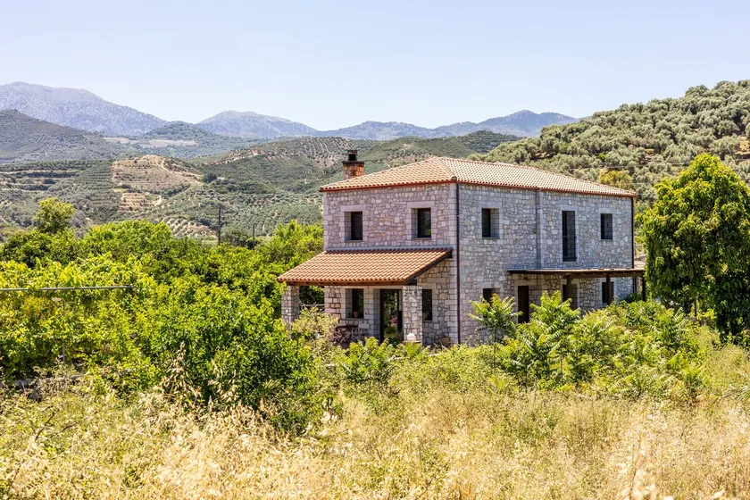 Contemporary rural retreat close to Chania - Image 1