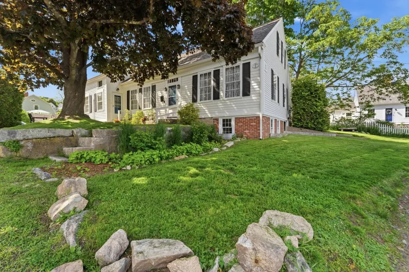 The Captain’s House | Mystic River Views - Image 1
