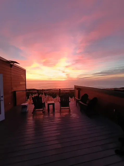 Sweeping ocean views in stunning modern house on 20 acres - Image 1