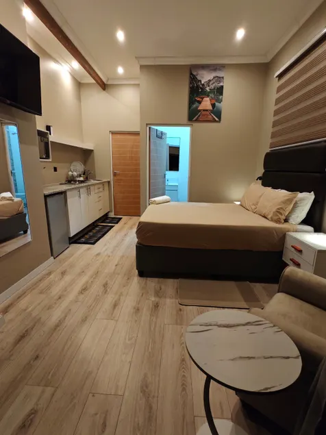 ARCHITECTS VIEW - SUITE 1 - Image 1