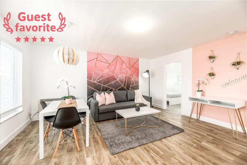 Modern Oasis in the Heart of Fort Lauderdale - Image 1