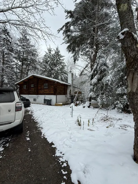Mountain Biking/Hiking Lodge by the Brook - Image 1