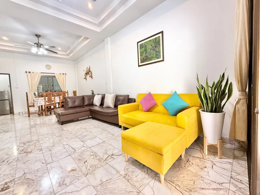 Newest Warm&cozy 4BR 2Mins /Tesco lotus (branch2) - Image 1