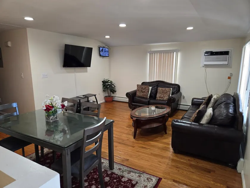 3BR Home - Image 1