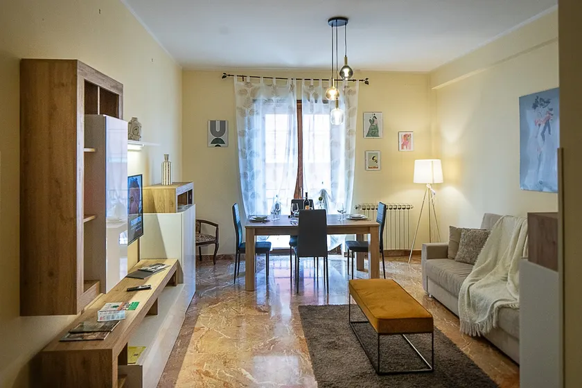 [Spacious]•city center•Gran Sasso20min•WiFiNetflix - Image 1