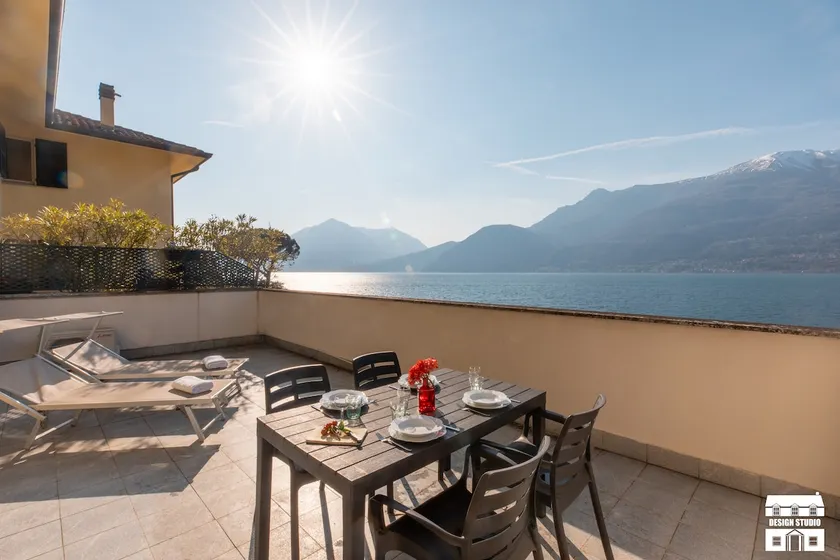 Sunset 1: Lake View COMO Beach Terrace A/C - Image 1
