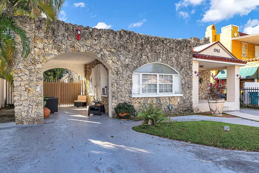1920s Coral House Studio in Little Havana - Image 1