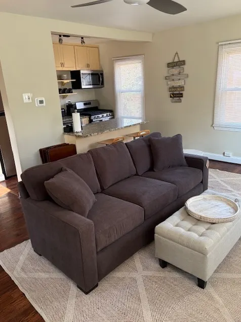 DC 2BR Sleeps 6 | Free Parking + Easy Access to DT - Image 1