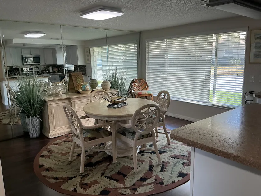 Family 2BR Oasis w/Private Pool & HDTV, PAWsitive - Image 1