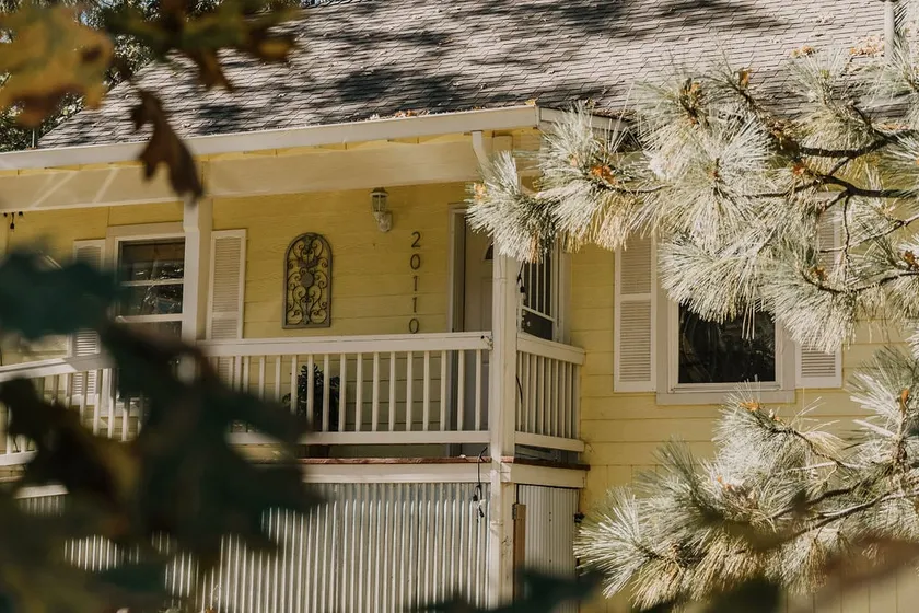 Cabin Near Yosemite | Workcation + Wifi | New AC - Image 1