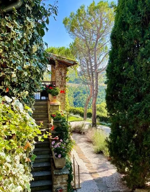 Paglia e Fieno - The Gubbio Panoramic - Image 1
