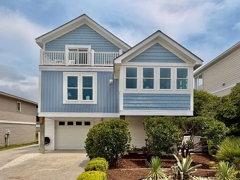 Sand Dollar - Renovated 4BR, Pool, Views - Image 1
