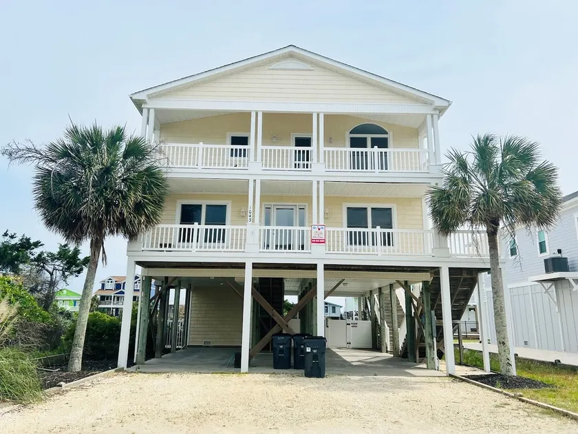 Salt, Sand and Sudds home - Image 1