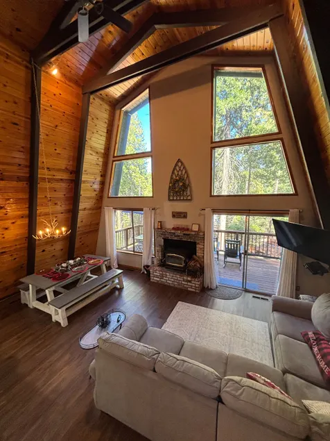 Cozy Mtn A frame|Blue Lake Springs|Pool Access - Image 1