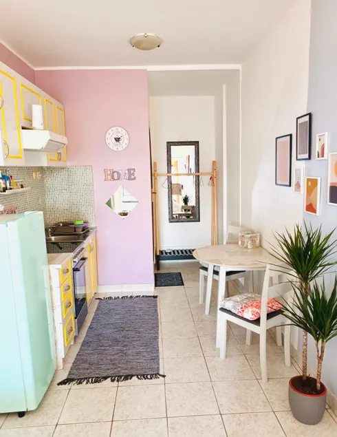 studio HOME - Image 1