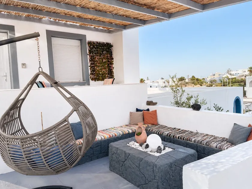 Quiet & Cozy Santorini Studio near Fira #1 - Image 1