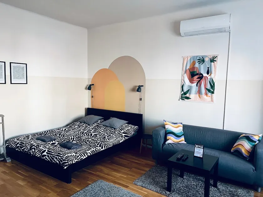 Nice, modern apartment near Budapest City Park - Image 1