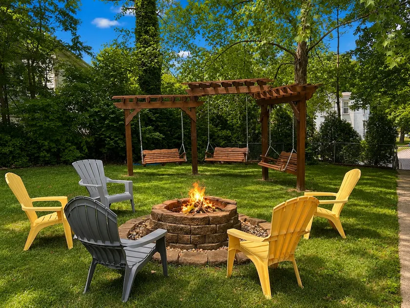 Swing Garden Retreat w/ Fire Pit & Pergola - Image 1