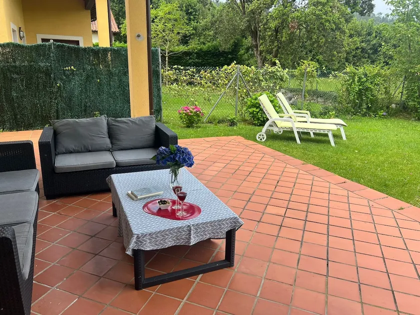 G2R - Villa for 8 in Andrín Garden and pool - Image 1