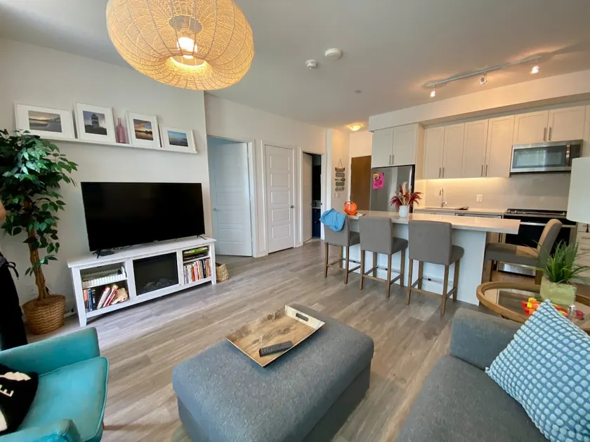 SImcoe Stays 2 Bdrm-2 Bath Garden Suite - Image 1