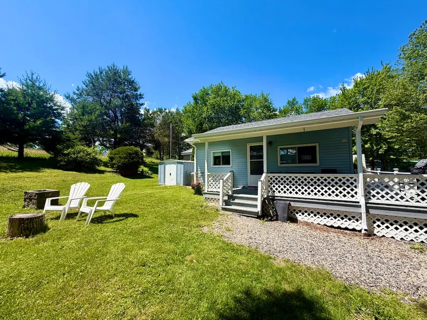 Lake Mushamush Cottage! - Image 1
