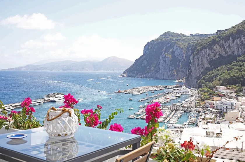 Sea view terrace apartment - Image 1