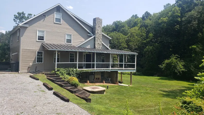 Spacious! Just Renovated! 5 min to Raystown Lake! - Image 1
