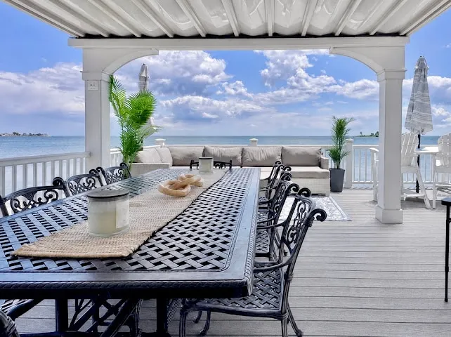 Completely Coastal Direct Water Front Property - Image 1