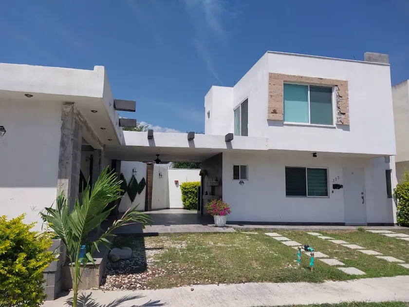 Private house 3 recam. 5 min. airport monterrey - Image 1