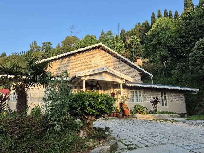 Rose Villa Colonial Heritage Bungalow, Takdah - Image 1