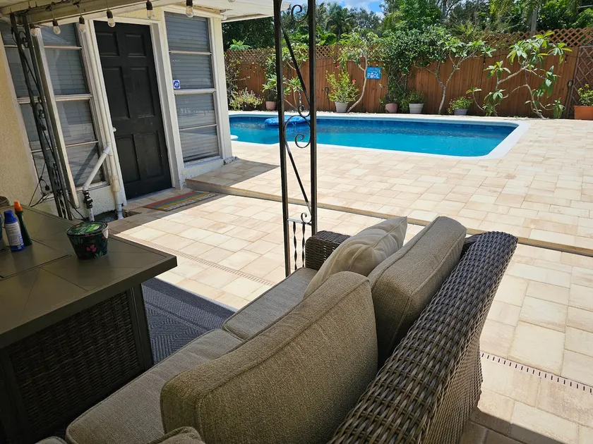Heated&Renovated Pool•Beach Retreat•15m to Siesta - Image 1