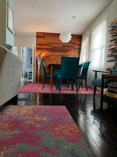 Unique Style Apartment STR# 22-0167 - Image 1